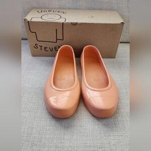 New Uneven Steven women Flats